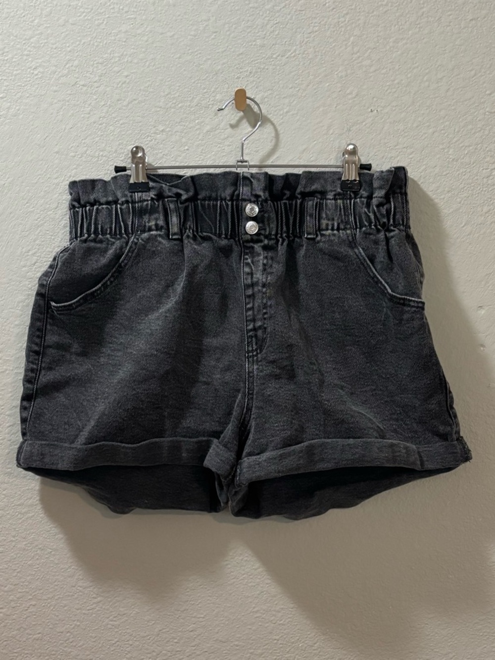 Wild Fable Gray High Rise Paper Bag Waist Denim Shorts Size Medium